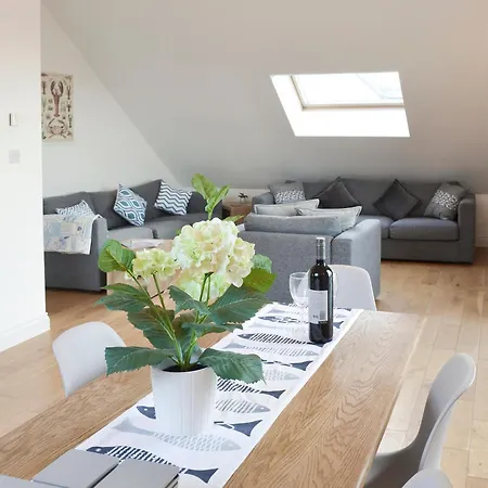 Lyndhurst Holiday home Perranporth